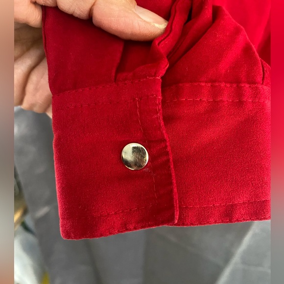 Dressbarn Riveted Red Top - Picture 9 of 11
